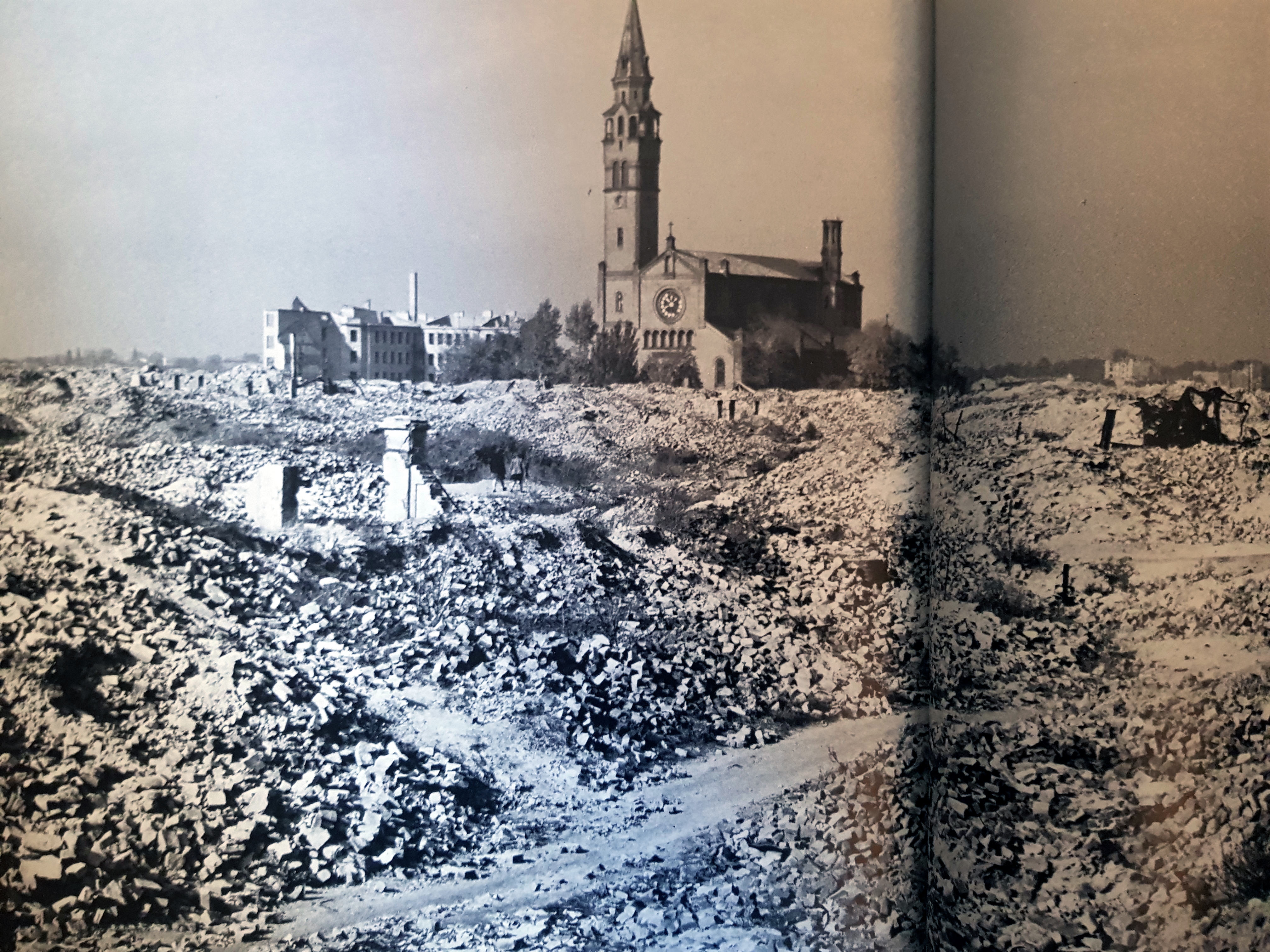 Westlich der Oder.jpg